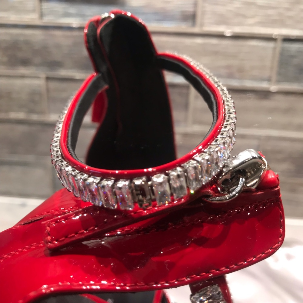 Giuseppe Zanotti sandals *TV show wardrobe - Picture 5 of 6